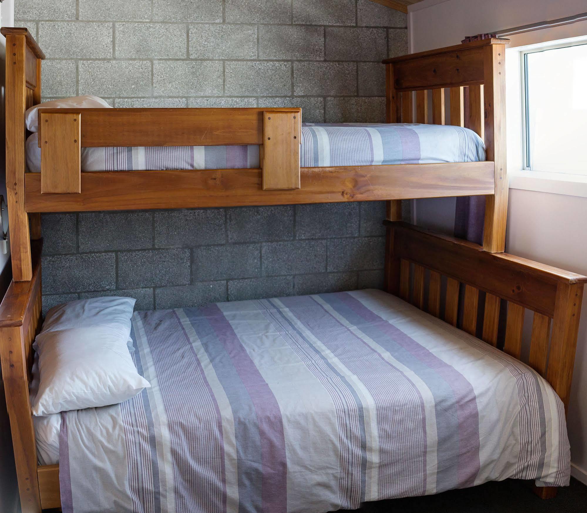 Abbey Court Motel Coromandel Экстерьер фото