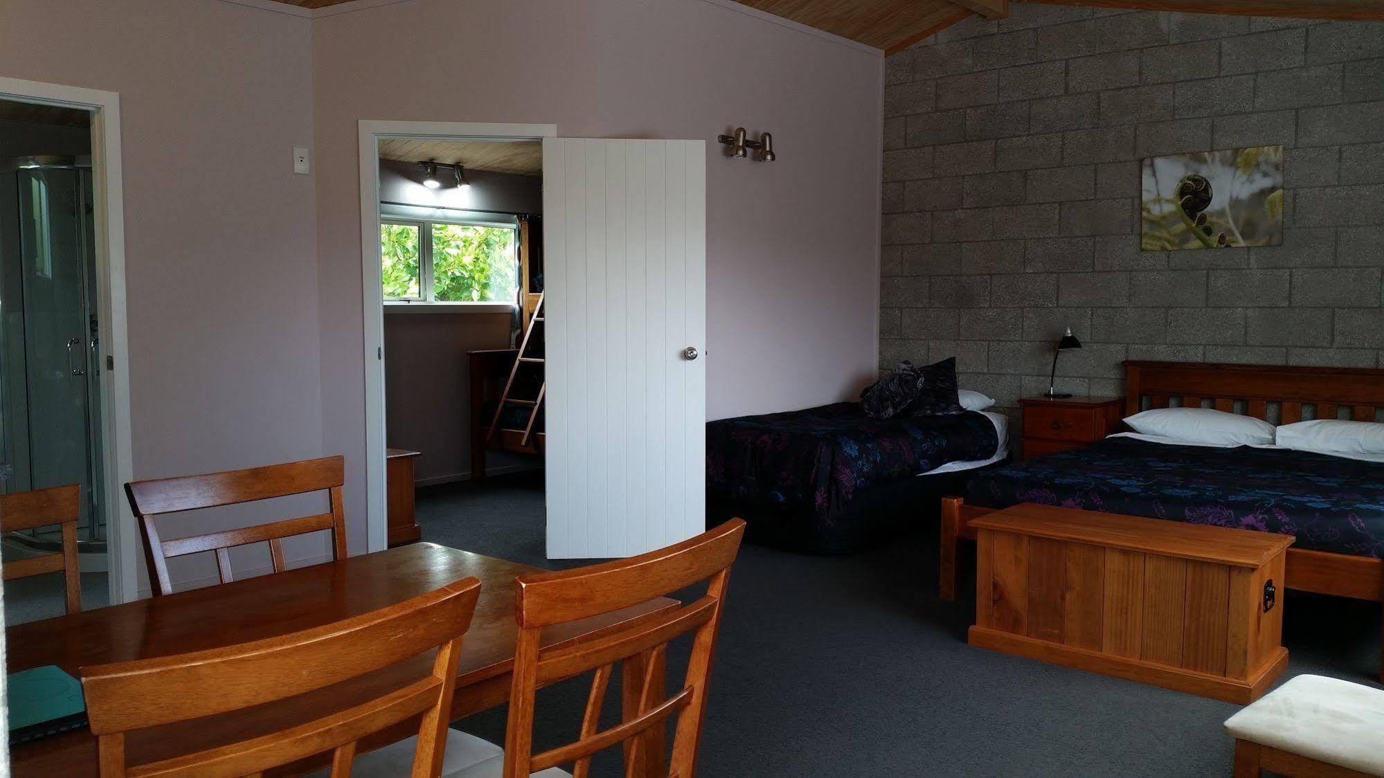 Abbey Court Motel Coromandel Экстерьер фото