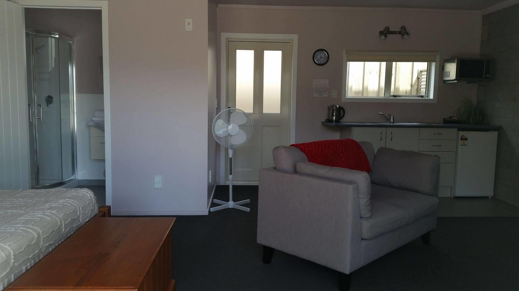 Abbey Court Motel Coromandel Экстерьер фото